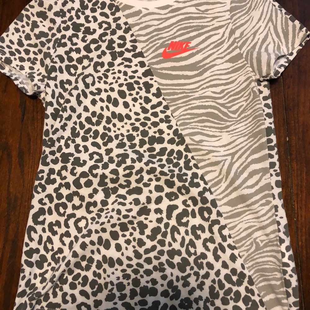 Girl’s Animal print Nike tee shirt